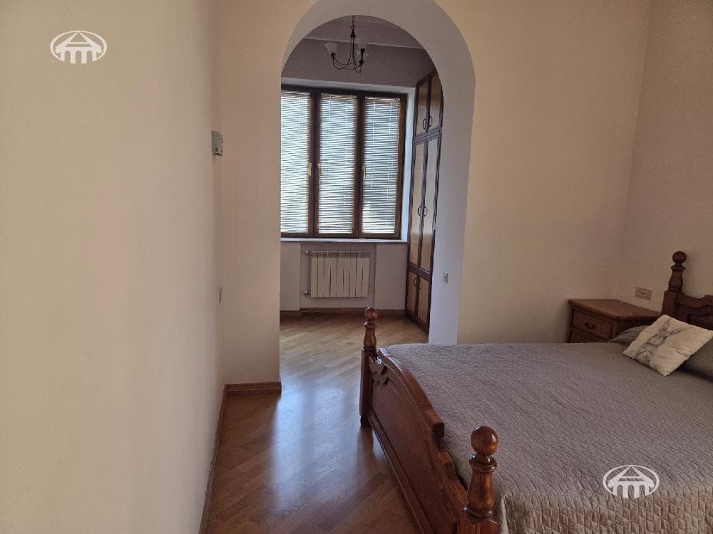 Квартира · 4 комн. · 122 м² · Кентрон