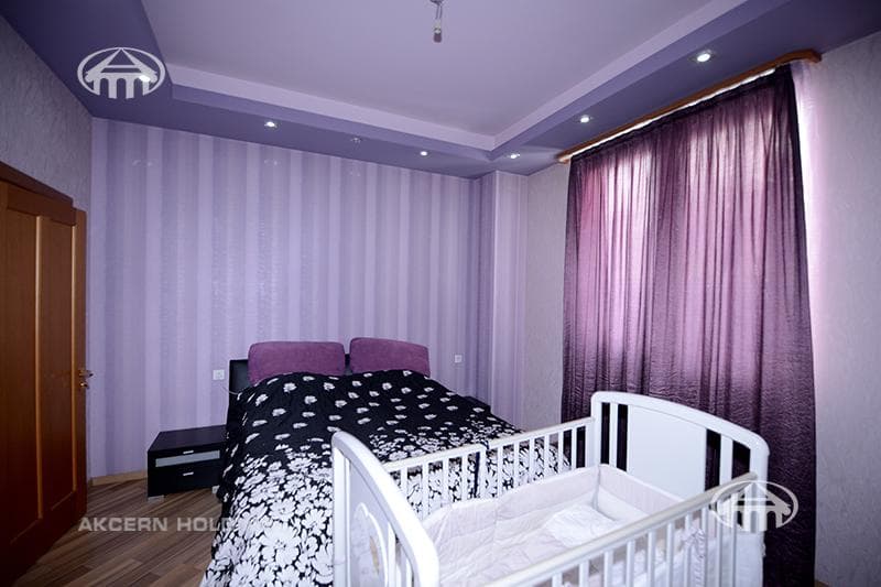 Квартира · 3 комн. · 100 м² · Арабкир