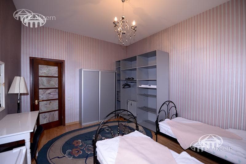 Отель · 5 комн. · 540 м² · Кентрон