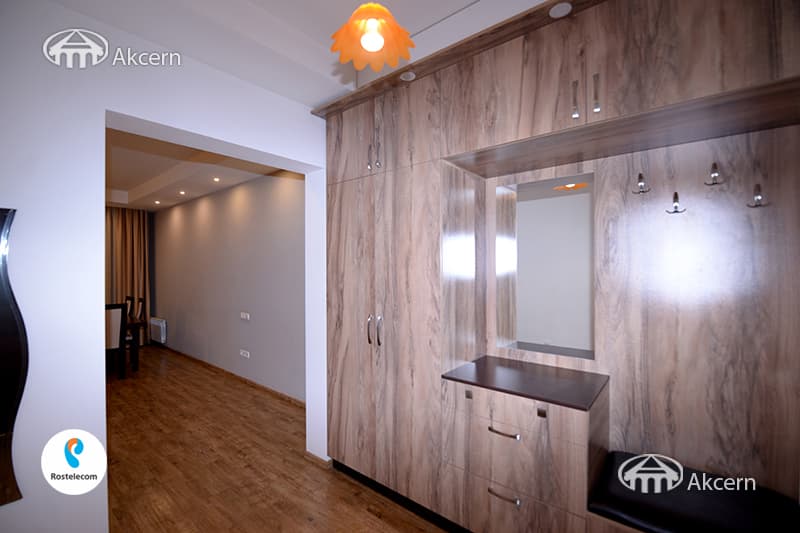 Բնակարան · 2 սեն. · 70 մ² · Կենտրոն