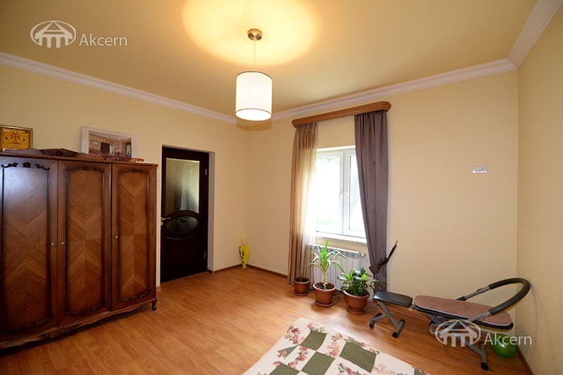 Дом · 8 комн. · 224 м² · Эребуни