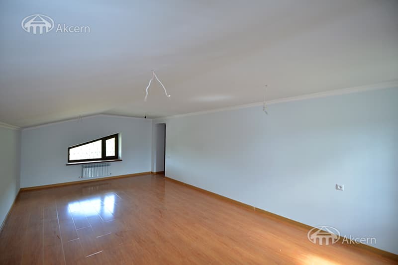 Загородный дом · 5 комн. · 249 м² · Раздан