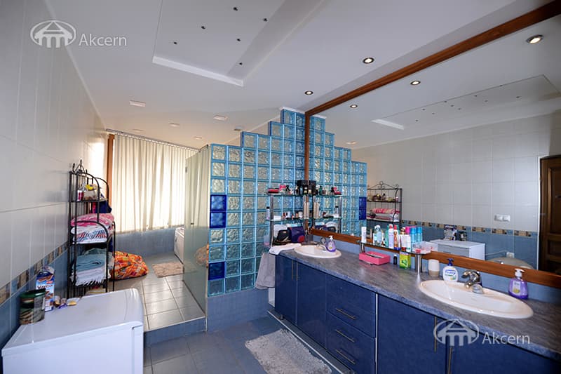 Mansion · 7 rooms · 650 m² · Kentron