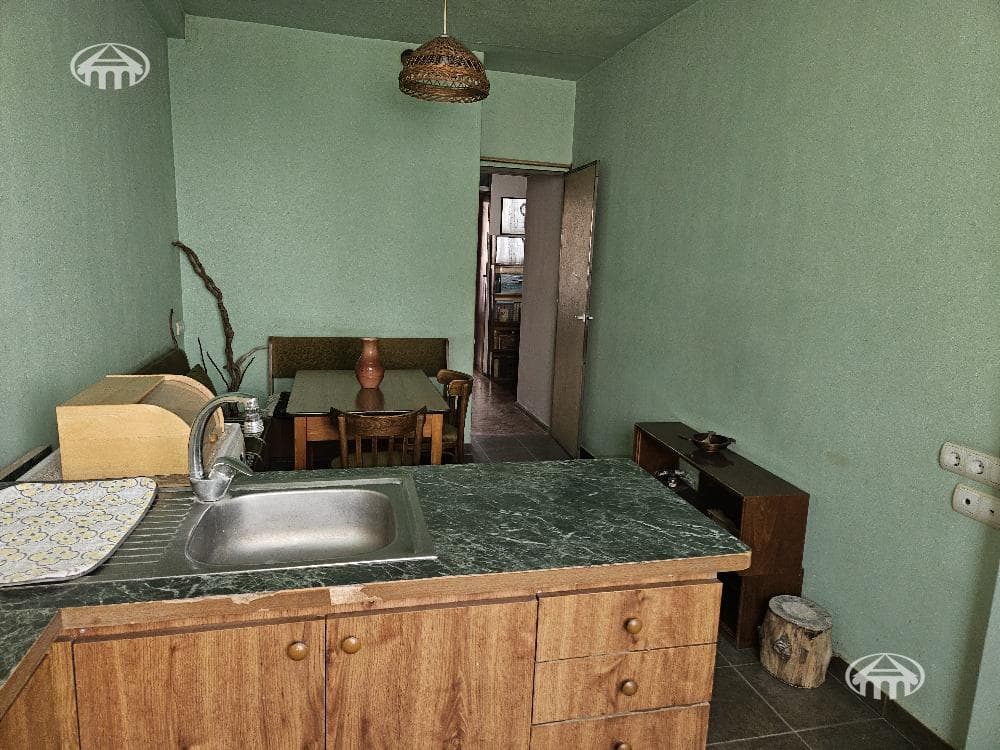Apartment · 2 rooms · 68 m² · Kentron