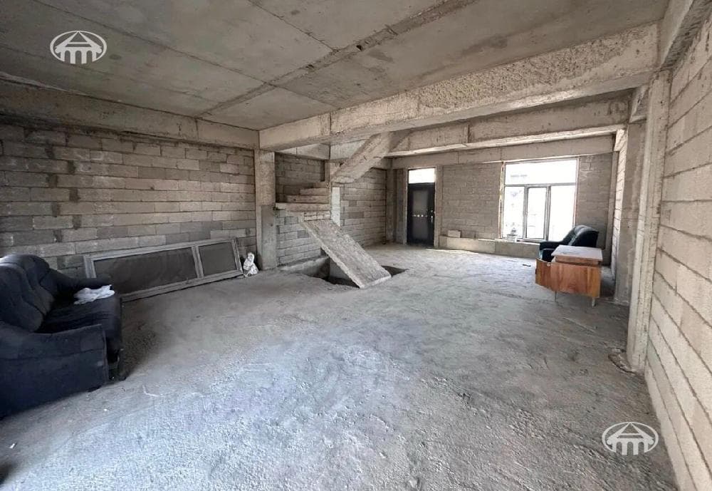 Townhouse · 256 m² · Nor Nork