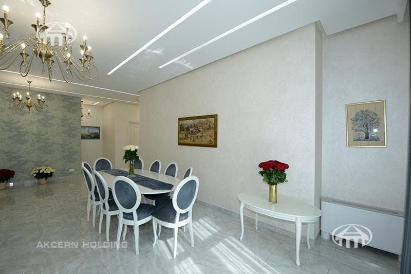 House · 6 rooms · 567 m² · Ajapnyak
