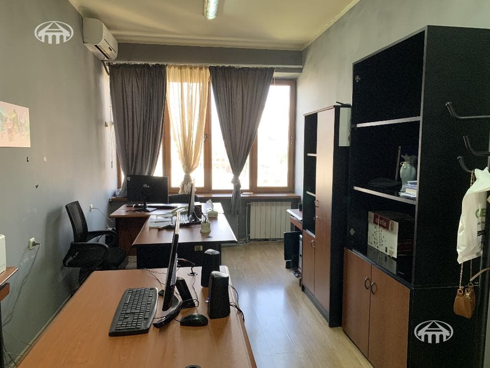 Office · 520 m² · Arabkir