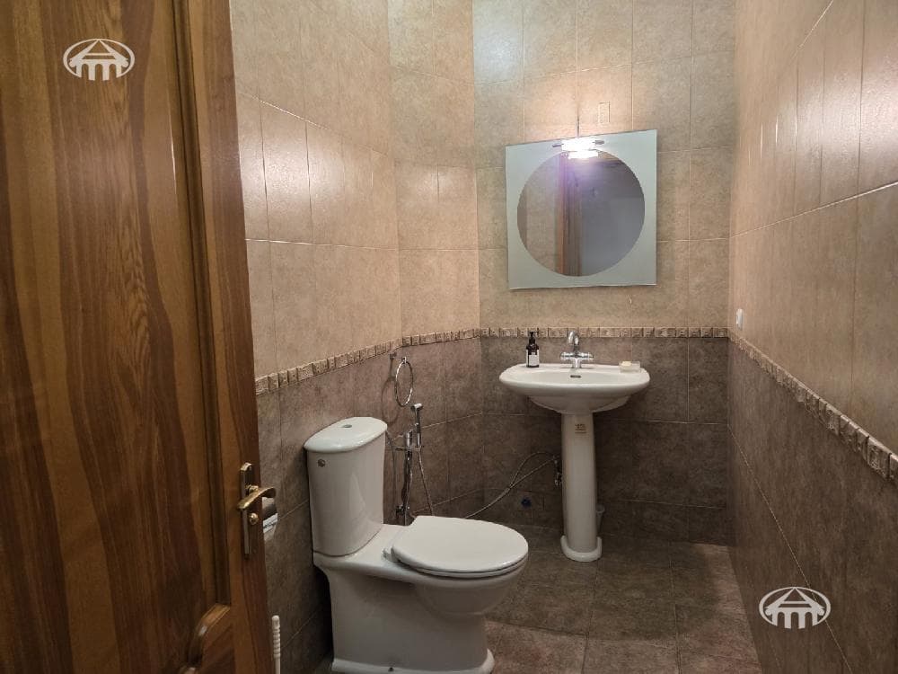 Дом · 6 комн. · 540 м² · Арабкир