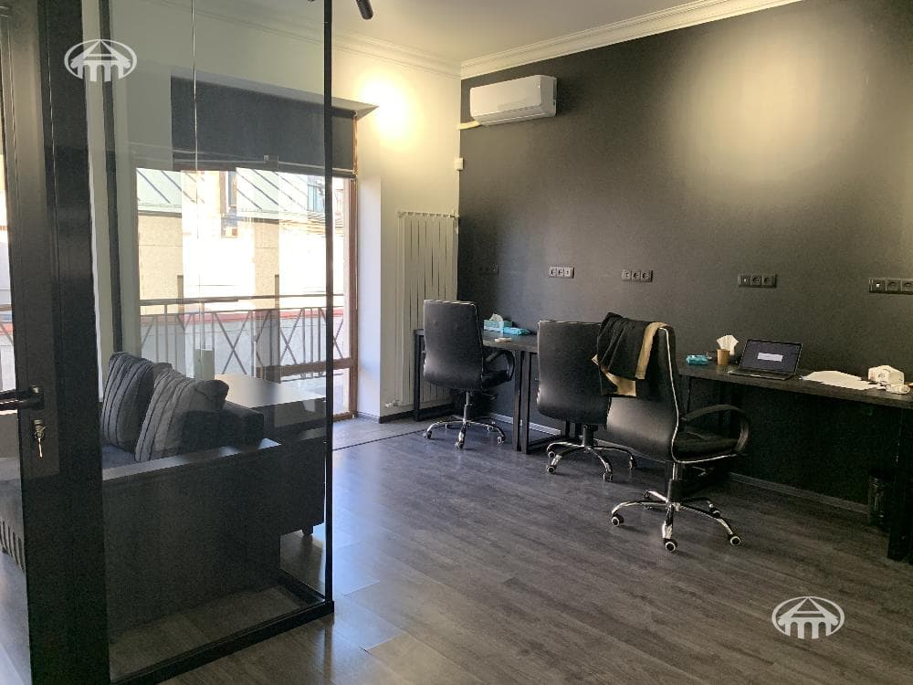 Office · 162 m² · Arabkir