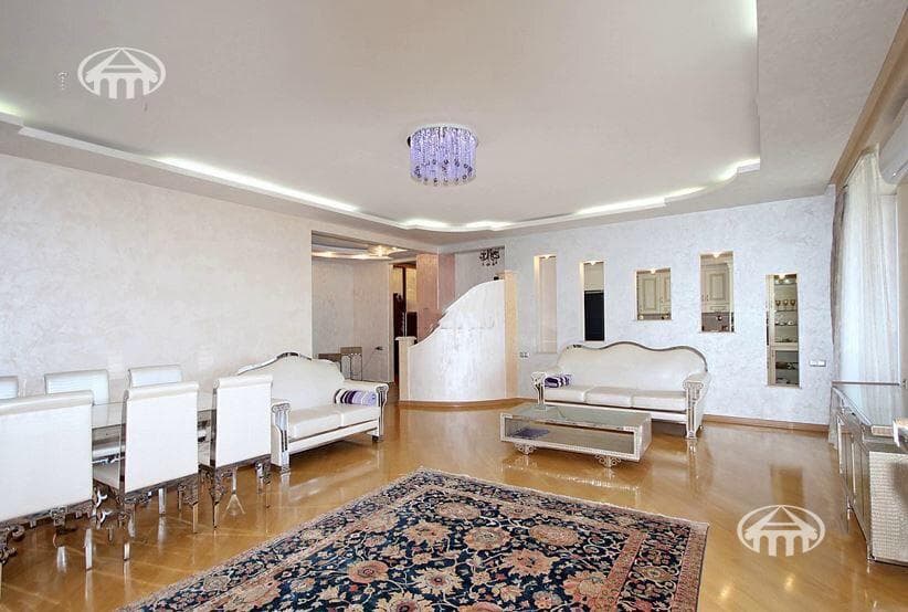 Apartment · 3 rooms · 137 m² · Kentron
