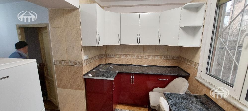 Retail · 148 m² · Kentron