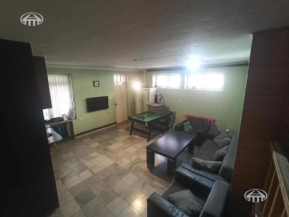 Дом · 8 комн. · 256 м² · Арабкир