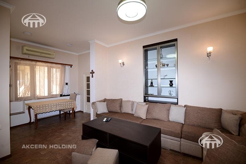 House · 4 rooms · 100 m² · Kentron