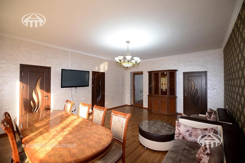 Առանձնատուն · 3 սեն. · 242 մ² · Դավթաշեն