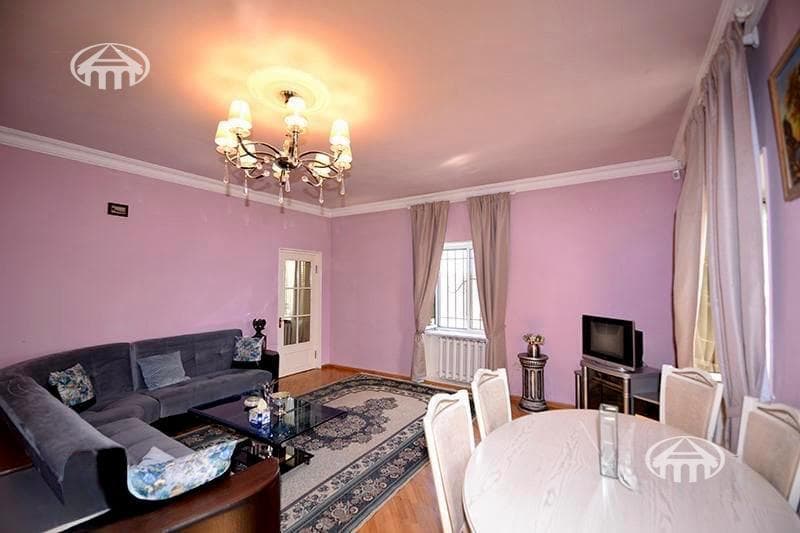 Mansion · 3 rooms · 100 m² · Nor Gyugh