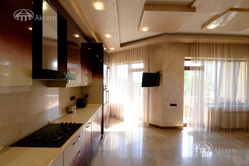 Apartment · 4 rooms · 192 m² · Kentron