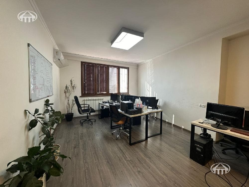 Office · 179 m² · Arabkir