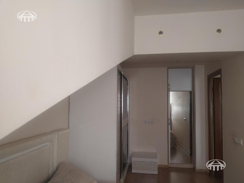 Apartment · 5 rooms · 164 m² · Kentron