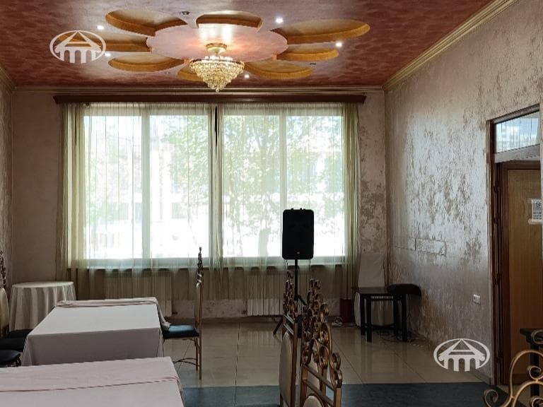 Ռեստորան · 532 մ² · Ավան