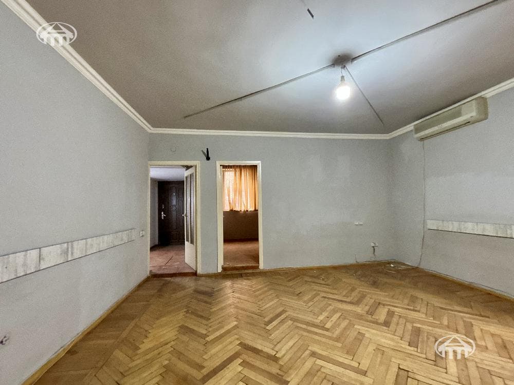 Office · 52 m² · Kentron