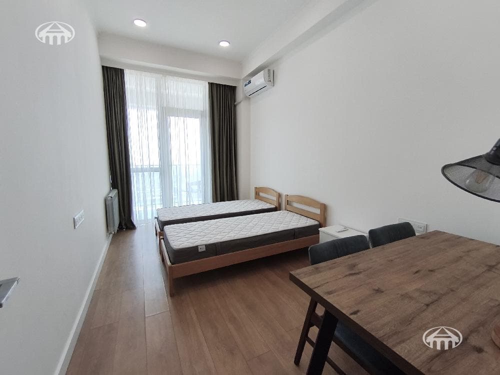 Apartment · 4 rooms · 132 m² · Kanaker-Zeytun