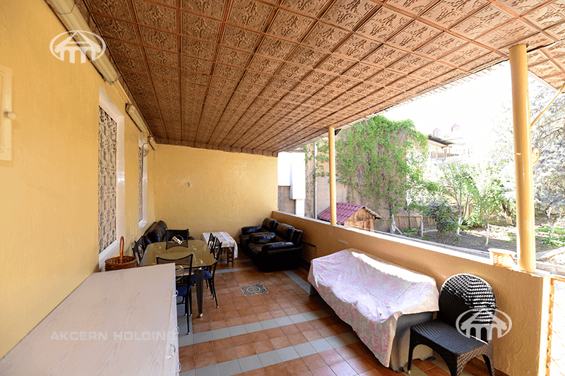 House · 3 rooms · 131 m² · Arabkir