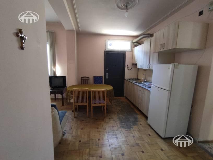 Дом · 5 комн. · 297 м² · Кентрон