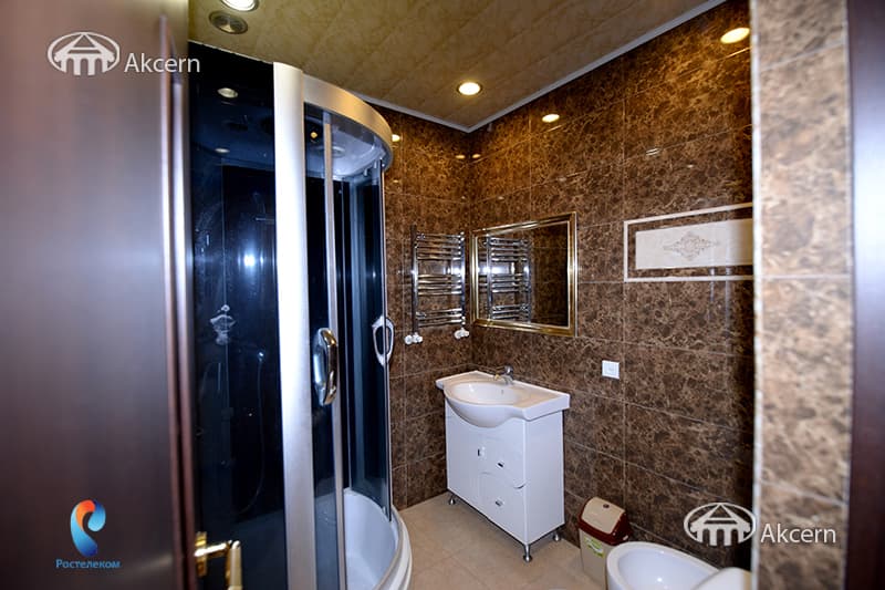 Дом · 6 комн. · 208 м² · Кентрон