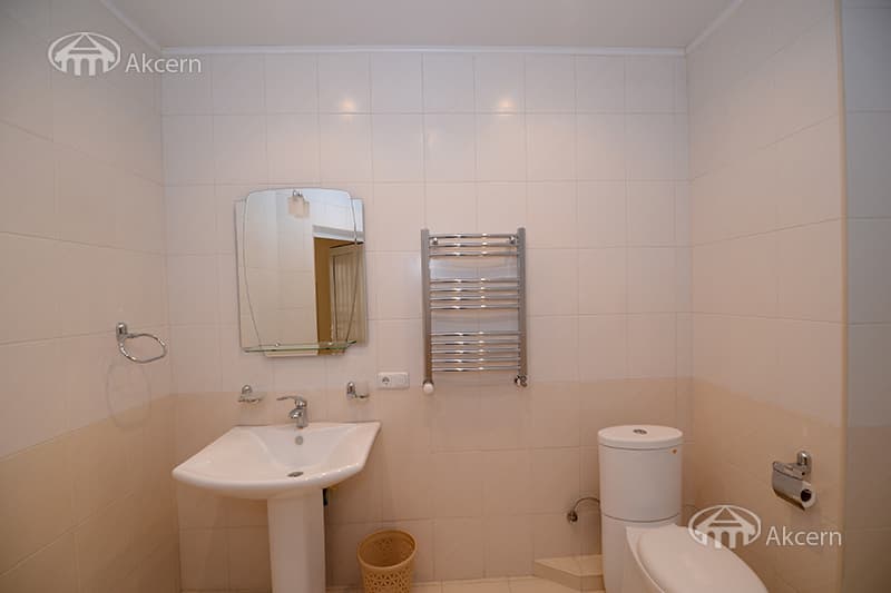 Квартира · 3 комн. · 120 м² · Кентрон