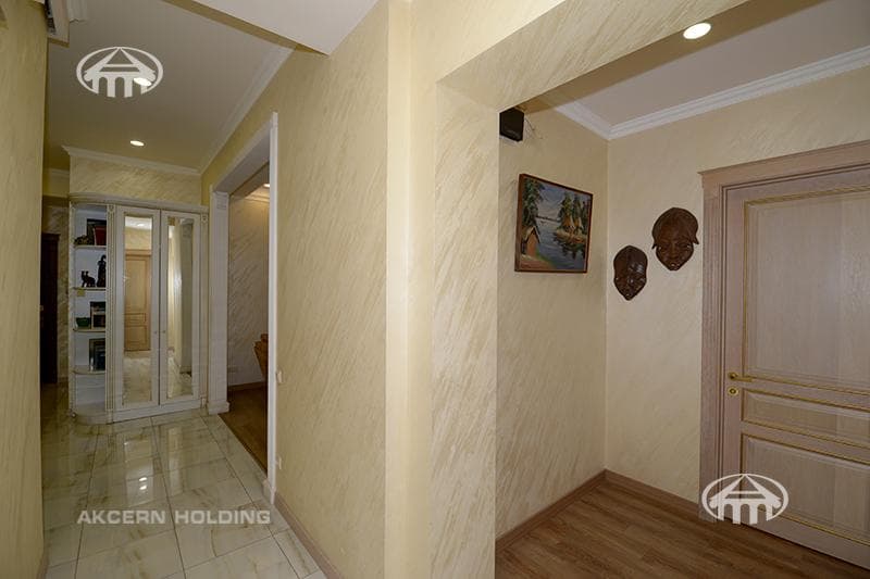 Квартира · 3 комн. · 110 м² · Кентрон