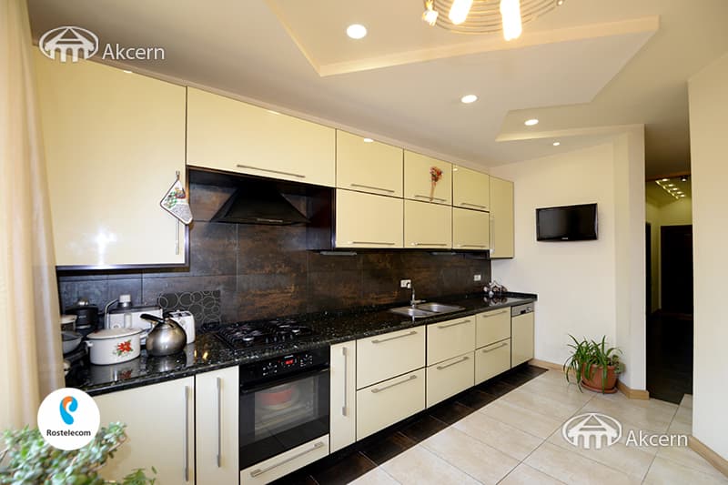 Apartment · 4 rooms · 159 m² · Kentron