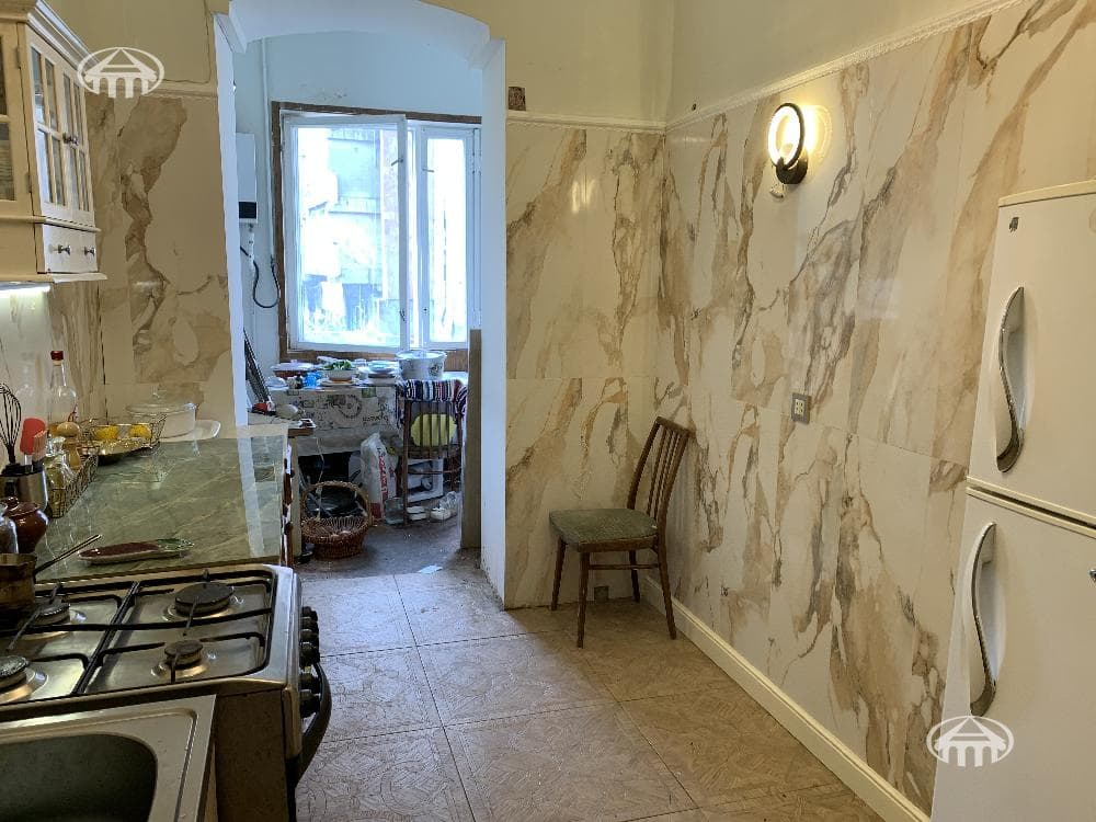 Apartment · 3 rooms · 88 m² · Kentron