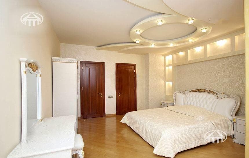 Apartment · 3 rooms · 137 m² · Kentron