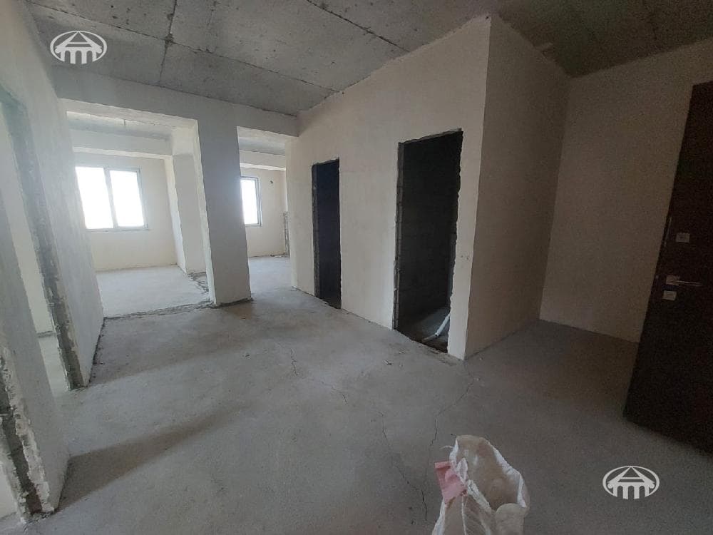 Квартира · 4 комн. · 103 м² · Аван