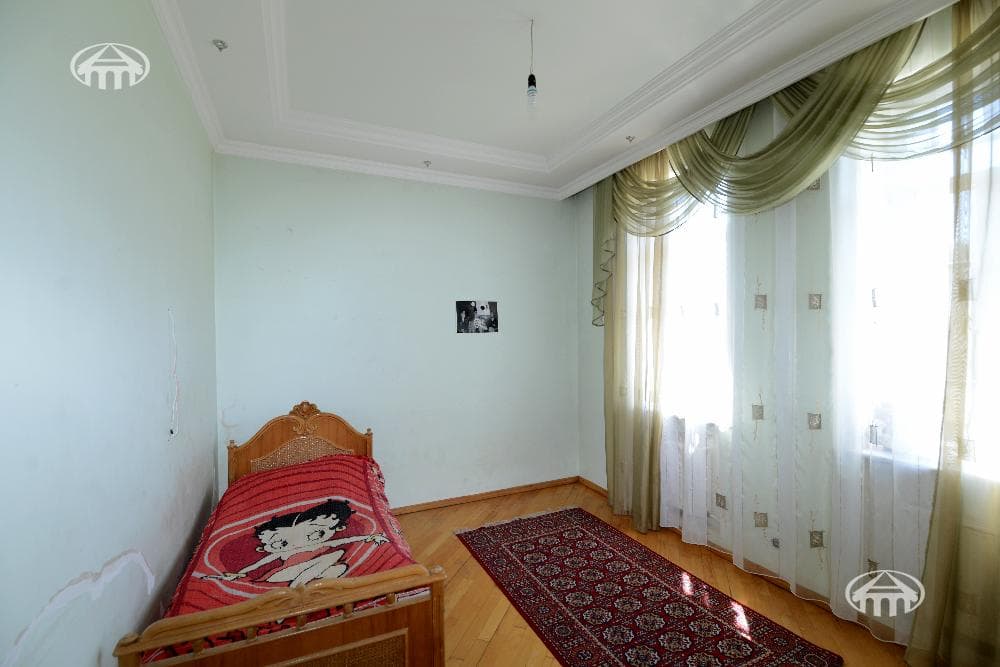 Առանձնատուն · 5 սեն. · 319 մ² · Քանաքեռ-Զեյթուն