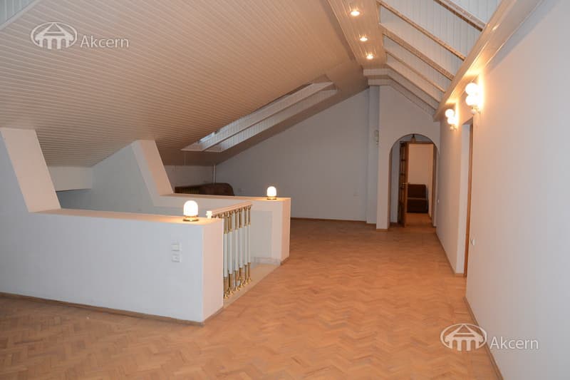 House · 8 rooms · 840 m² · Nork-Marash