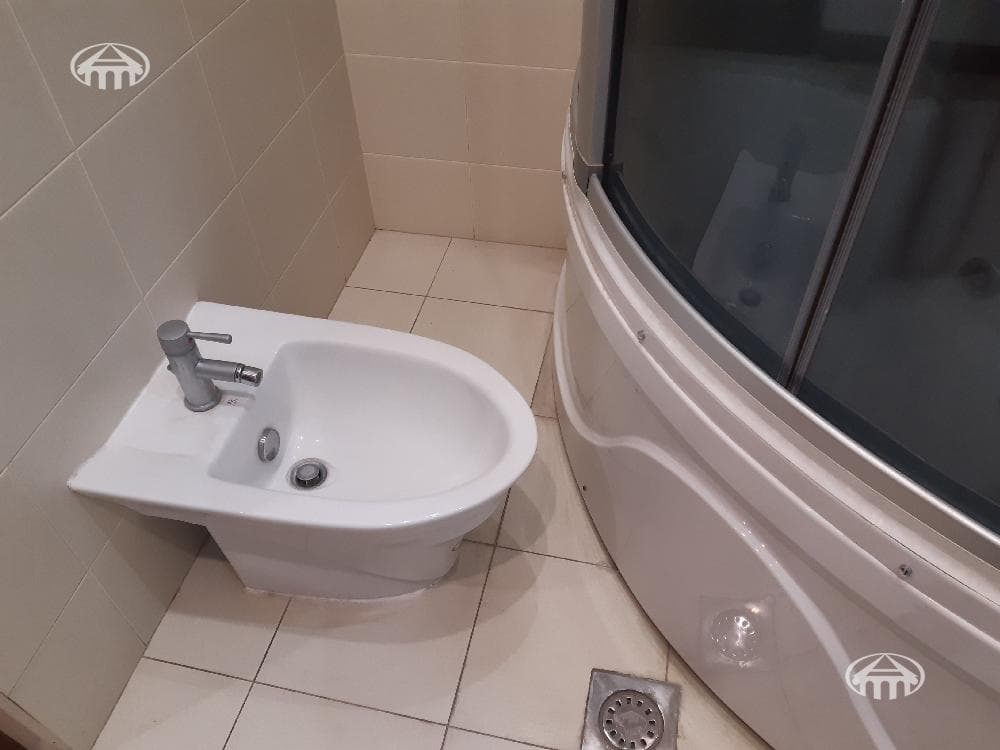 Квартира · 3 комн. · 100 м² · Кентрон