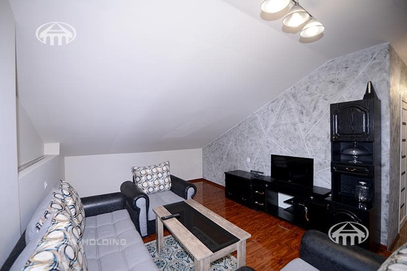 Mansion · 4 rooms · 220 m² · Zovuni