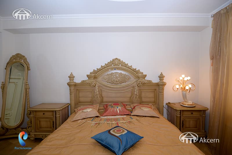 Apartment · 3 rooms · 150 m² · Kentron