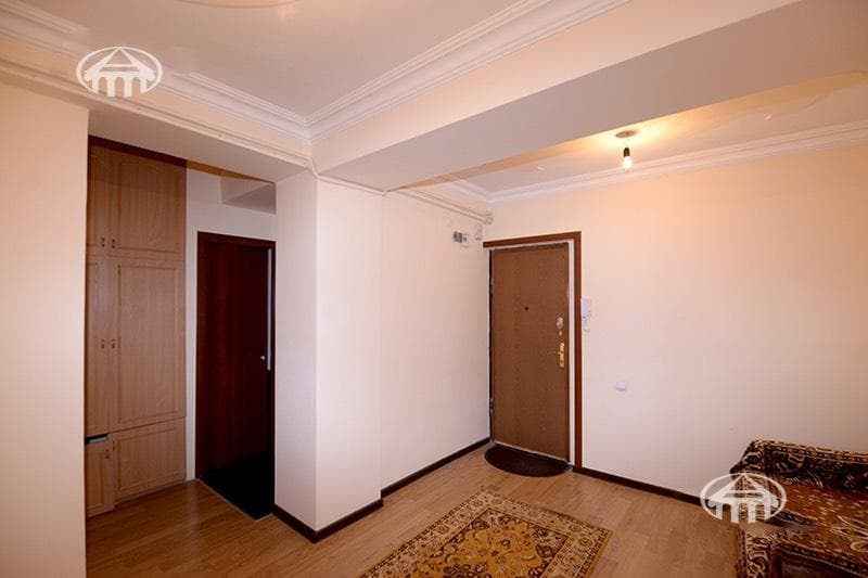 Квартира · 2 комн. · 77 м² · Арабкир