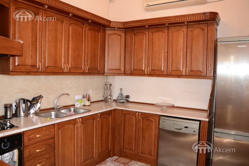 Особняк · 5 комн. · 300 м² · Арабкир