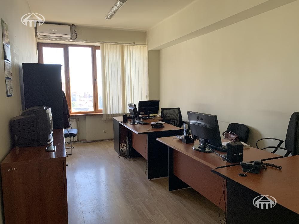 Office · 520 m² · Arabkir