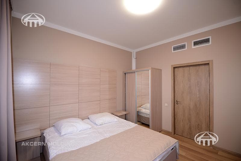 Квартира · 4 комн. · 150 м² · Кентрон