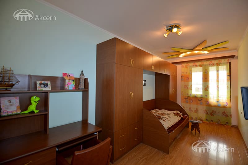 Apartment · 4 rooms · 168 m² · Kentron