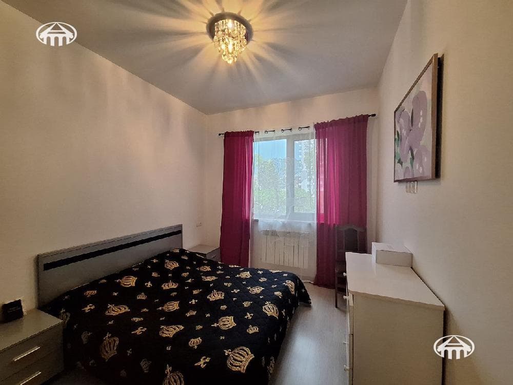 Apartment · 3 rooms · 76 m² · Kentron