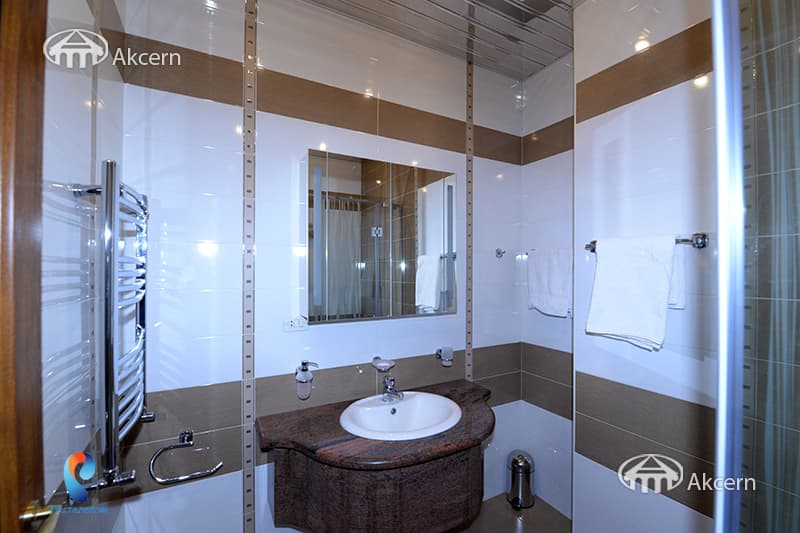 Дом · 6 комн. · 370 м² · Арабкир