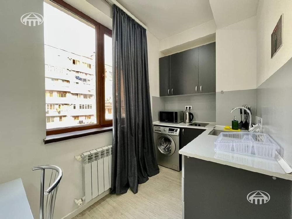 Квартира · 3 комн. · 102 м² · Кентрон