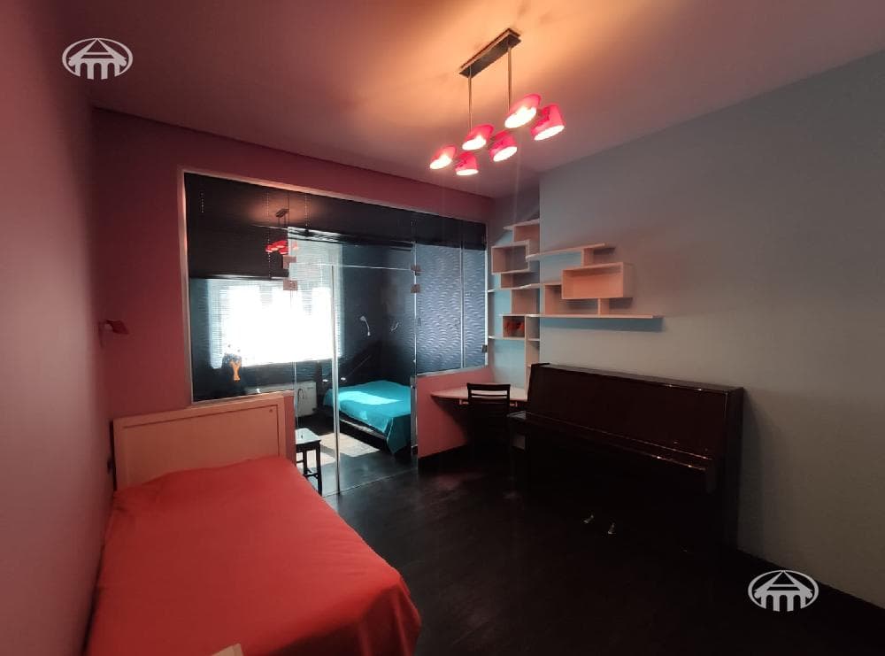 Квартира · 3 комн. · 117 м² · Кентрон