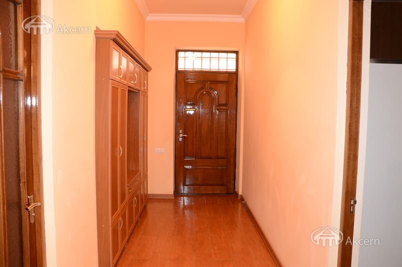 Прочее · 1 400 м² · Арарат