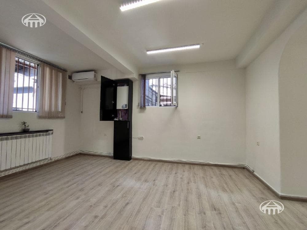 Office · 64 m² · Kentron